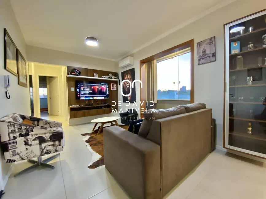 Foto 2 de Apartamento com 2 quartos à venda, 68m2 em Nossa Senhora Medianeira, Santa Maria - RS