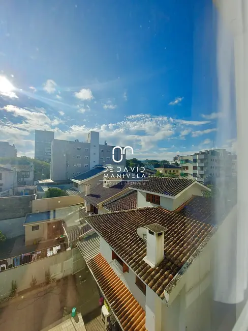 Foto 4 de Apartamento com 3 quartos à venda, 100m2 em Nossa Senhora de Fátima, Santa Maria - RS