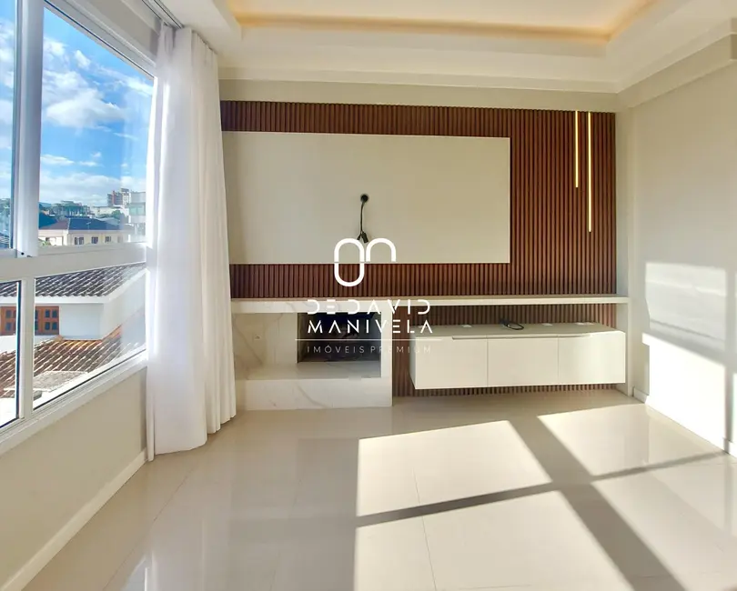 Foto 2 de Apartamento com 3 quartos à venda, 100m2 em Nossa Senhora de Fátima, Santa Maria - RS