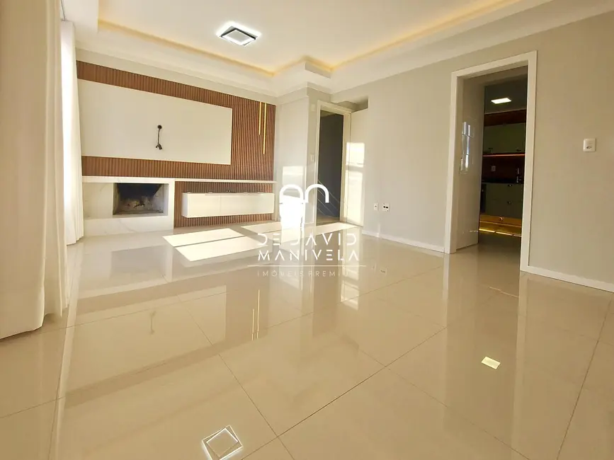 Foto 3 de Apartamento com 3 quartos à venda, 100m2 em Nossa Senhora de Fátima, Santa Maria - RS