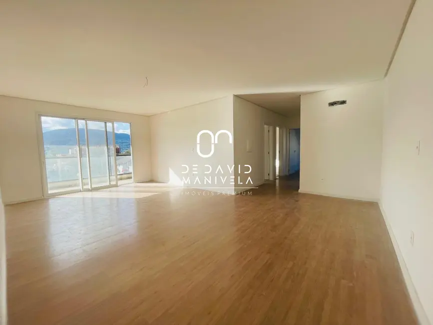 Foto 3 de Apartamento com 3 quartos à venda, 127m2 em Camobi, Santa Maria - RS