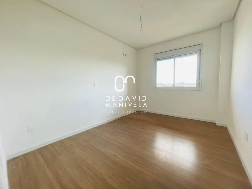 Foto 8 de Apartamento com 3 quartos à venda, 122m2 em Camobi, Santa Maria - RS