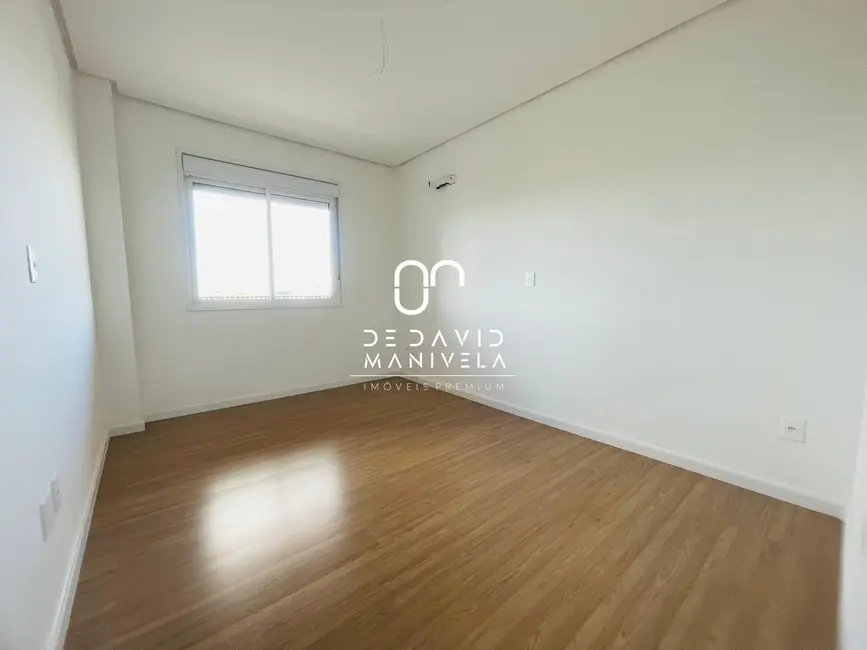 Apartamento com 3 quartos à venda, 121m2 em Camobi, Santa Maria - RS - imagem 8 Foto 8 de Apartamento com 3 quartos à venda, 121m2 em Camobi, Santa Maria - RS