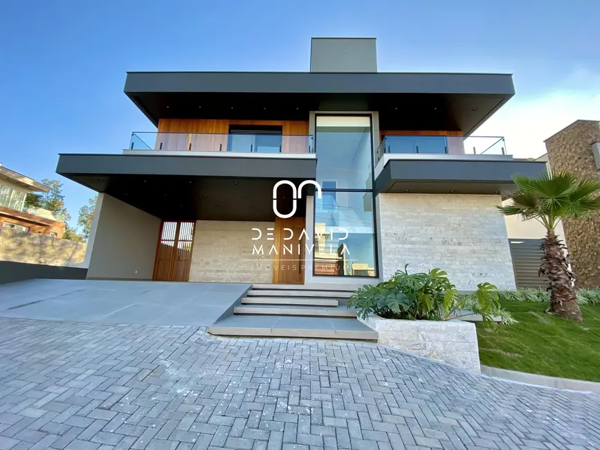 Foto 1 de Casa de Condomínio com 5 quartos à venda, 381m2 em Camobi, Santa Maria - RS