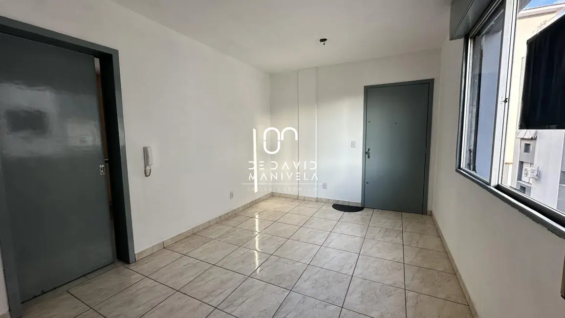 Foto 5 de Apartamento com 2 quartos à venda, 70m2 em Nossa Senhora de Lourdes, Santa Maria - RS