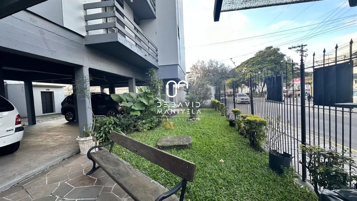 Foto 3 de Apartamento com 2 quartos à venda, 70m2 em Nossa Senhora de Lourdes, Santa Maria - RS
