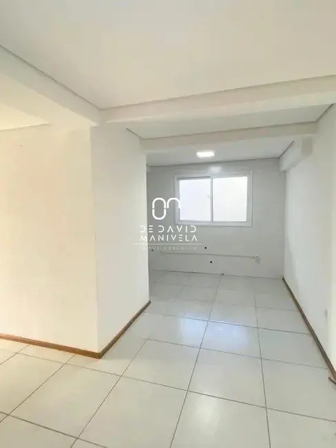 Foto 3 de Apartamento com 2 quartos para alugar, 64m2 em Dom Antônio Reis, Santa Maria - RS