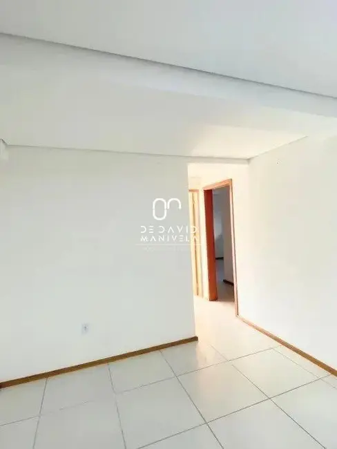Foto 4 de Apartamento com 2 quartos para alugar, 64m2 em Dom Antônio Reis, Santa Maria - RS