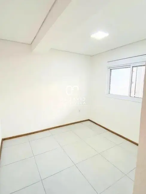 Foto 5 de Apartamento com 2 quartos para alugar, 64m2 em Dom Antônio Reis, Santa Maria - RS