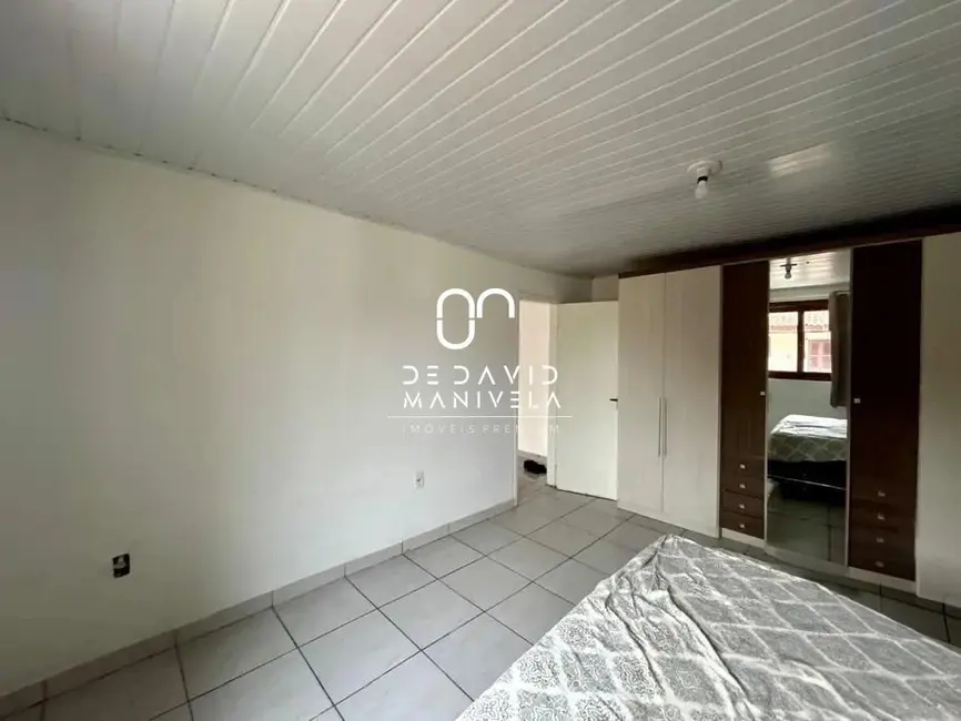Casa com 3 quartos à venda, 70m2 em Dom Antônio Reis, Santa Maria - RS - imagem 4 Foto 4 de Casa com 3 quartos à venda, 70m2 em Dom Antônio Reis, Santa Maria - RS