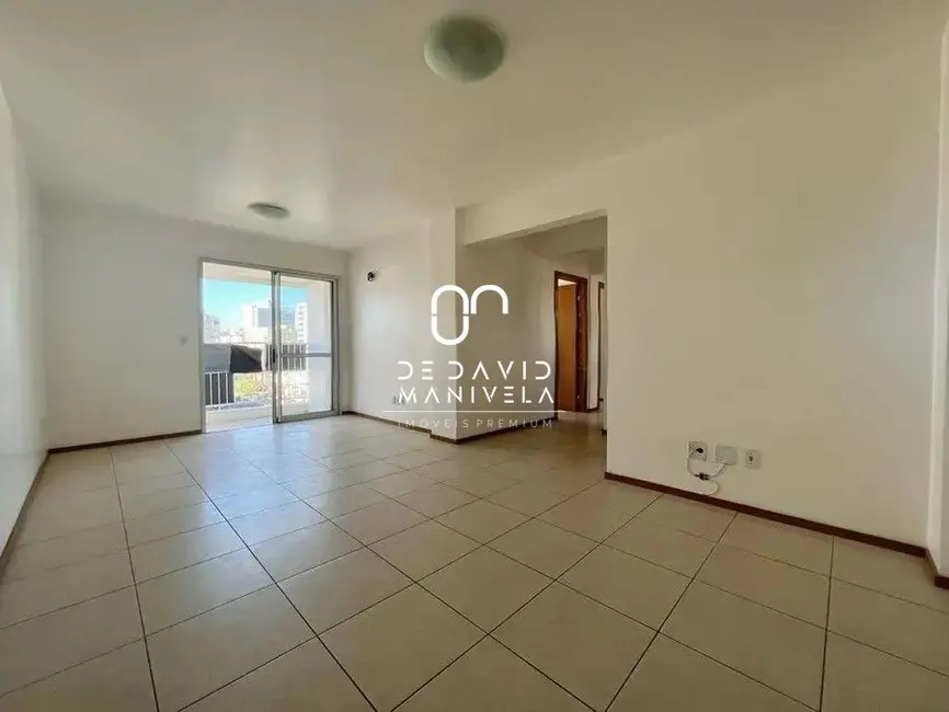 Foto 2 de Apartamento com 3 quartos à venda, 87m2 em Centro, Santa Maria - RS