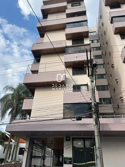 Foto 1 de Apartamento com 3 quartos para alugar, 179m2 em Centro, Santa Maria - RS