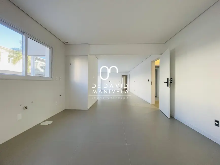 Foto 5 de Apartamento com 3 quartos à venda, 190m2 em Nossa Senhora das Dores, Santa Maria - RS