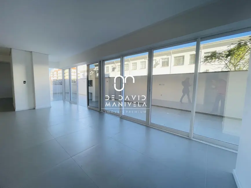 Foto 4 de Apartamento com 3 quartos à venda, 190m2 em Nossa Senhora das Dores, Santa Maria - RS