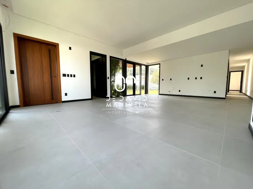 Casa de Condomínio com 3 quartos à venda, 195m2 em Camobi, Santa Maria - RS - imagem 5 Foto 5 de Casa de Condomínio com 3 quartos à venda, 195m2 em Camobi, Santa Maria - RS