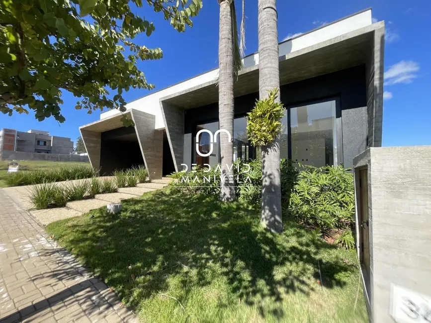 Foto 1 de Casa de Condomínio com 3 quartos à venda, 195m2 em Camobi, Santa Maria - RS