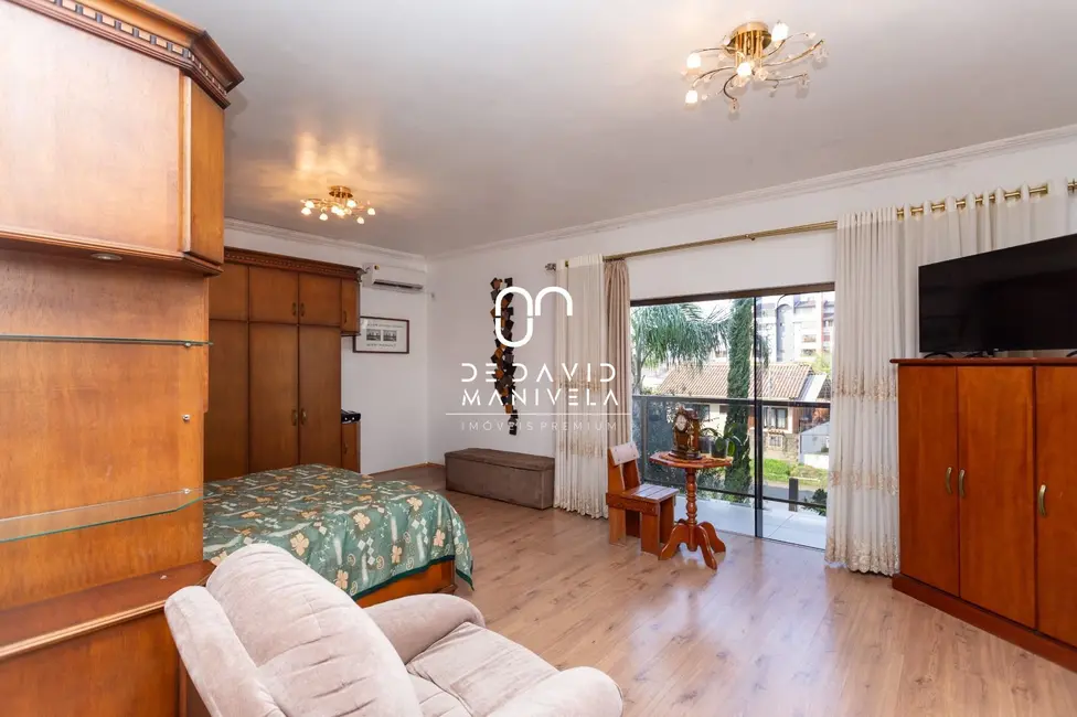 Casa com 5 quartos para alugar, 469m2 em Camobi, Santa Maria - RS - imagem 6 Foto 6 de Casa com 5 quartos para alugar, 469m2 em Camobi, Santa Maria - RS