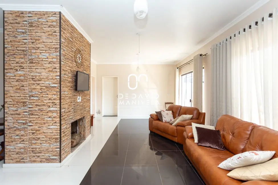 Casa com 5 quartos para alugar, 469m2 em Camobi, Santa Maria - RS - imagem 9 Foto 9 de Casa com 5 quartos para alugar, 469m2 em Camobi, Santa Maria - RS