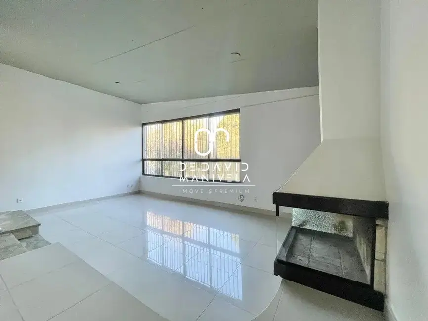 Casa com 4 quartos para alugar, 240m2 em Noal, Santa Maria - RS - imagem 6 Foto 6 de Casa com 4 quartos para alugar, 240m2 em Noal, Santa Maria - RS