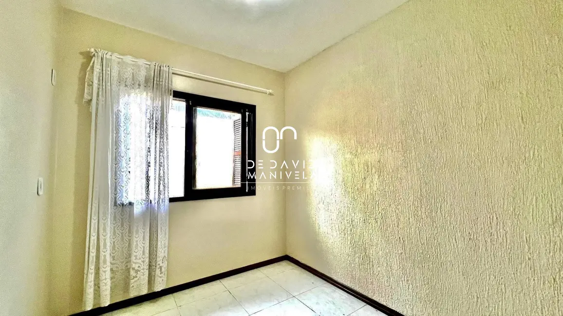 Foto 8 de Casa com 3 quartos à venda, 102m2 em Juscelino Kubitschek, Santa Maria - RS