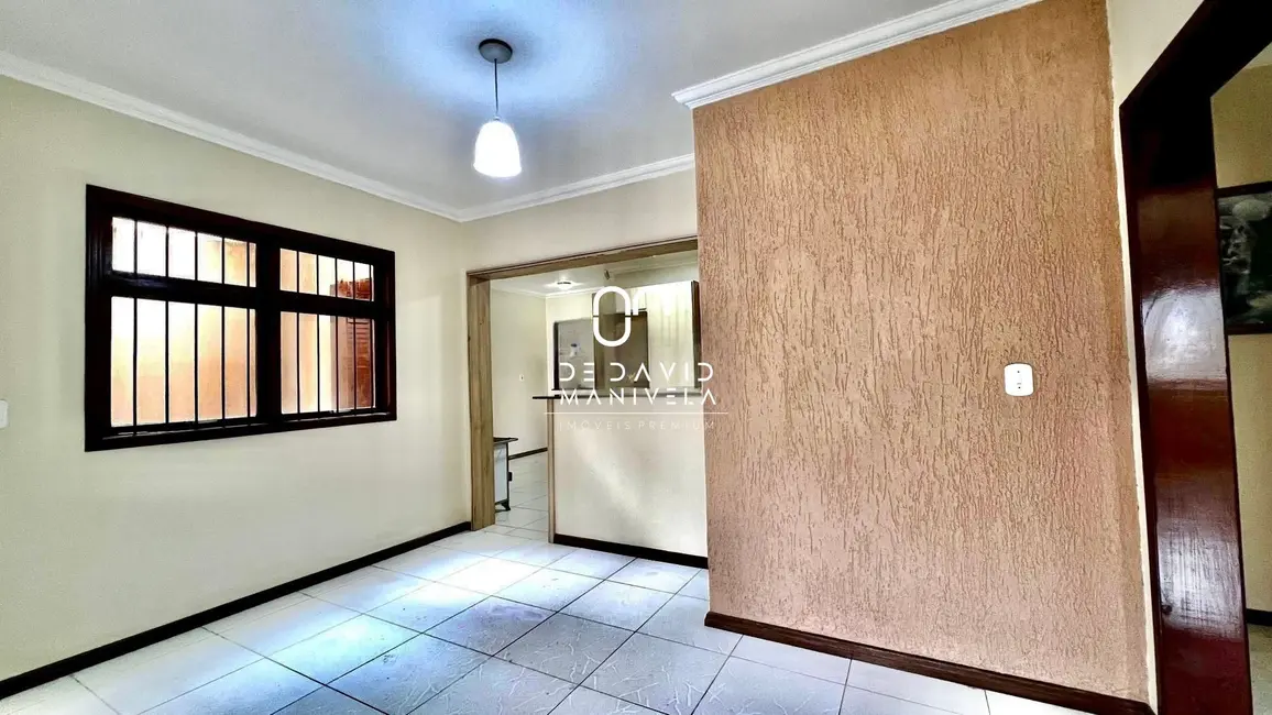 Foto 4 de Casa com 3 quartos à venda, 102m2 em Juscelino Kubitschek, Santa Maria - RS