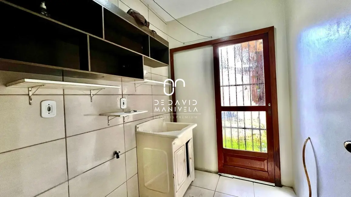 Foto 3 de Casa com 3 quartos à venda, 102m2 em Juscelino Kubitschek, Santa Maria - RS