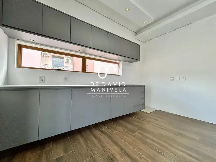 Sala Comercial com 1 quarto para alugar, 12m2 em Nossa Senhora de Fátima, Santa Maria - RS - imagem 5 Foto 5 de Sala Comercial com 1 quarto para alugar, 12m2 em Nossa Senhora de Fátima, Santa Maria - RS