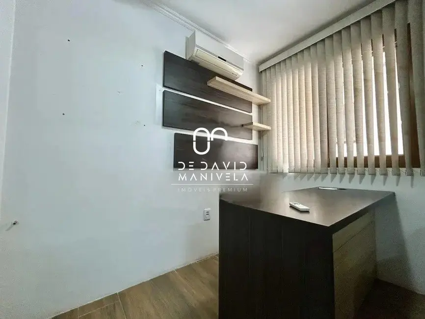 Sala Comercial com 1 quarto para alugar, 12m2 em Nossa Senhora de Fátima, Santa Maria - RS - imagem 3 Foto 3 de Sala Comercial com 1 quarto para alugar, 12m2 em Nossa Senhora de Fátima, Santa Maria - RS