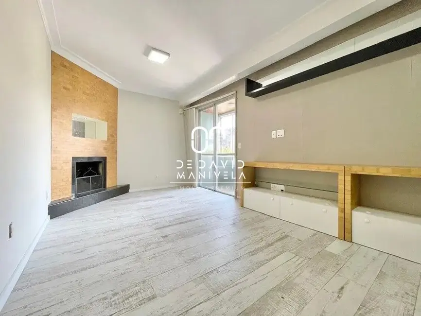 Apartamento com 3 quartos para alugar, 101m2 em Menino Jesus, Santa Maria - RS - imagem 3 Foto 3 de Apartamento com 3 quartos para alugar, 101m2 em Menino Jesus, Santa Maria - RS