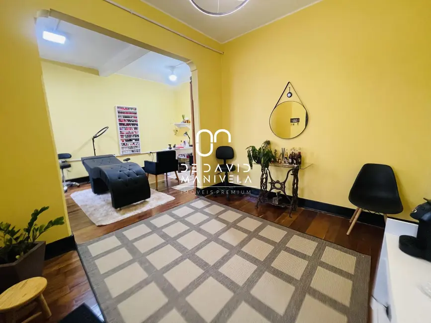 Casa com 2 quartos à venda, 192m2 em Centro, Santa Maria - RS - imagem 3 Foto 3 de Casa com 2 quartos à venda, 192m2 em Centro, Santa Maria - RS