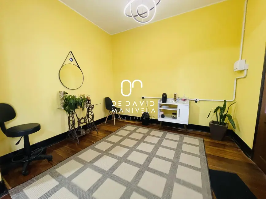 Casa com 2 quartos à venda, 192m2 em Centro, Santa Maria - RS - imagem 2 Foto 2 de Casa com 2 quartos à venda, 192m2 em Centro, Santa Maria - RS