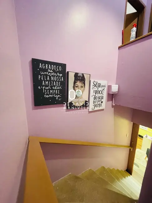Casa com 2 quartos à venda, 192m2 em Centro, Santa Maria - RS - imagem 9 Foto 9 de Casa com 2 quartos à venda, 192m2 em Centro, Santa Maria - RS