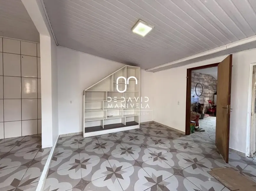 Casa com 3 quartos para alugar, 110m2 em Diácono João Luiz Pozzobon, Santa Maria - RS - imagem 7 Foto 7 de Casa com 3 quartos para alugar, 110m2 em Diácono João Luiz Pozzobon, Santa Maria - RS