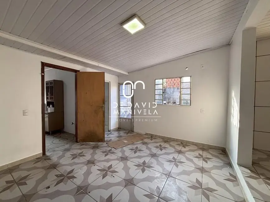 Casa com 3 quartos para alugar, 110m2 em Diácono João Luiz Pozzobon, Santa Maria - RS - imagem 5 Foto 5 de Casa com 3 quartos para alugar, 110m2 em Diácono João Luiz Pozzobon, Santa Maria - RS