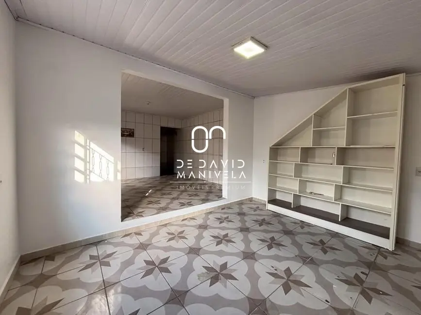 Casa com 3 quartos para alugar, 110m2 em Diácono João Luiz Pozzobon, Santa Maria - RS - imagem 8 Foto 8 de Casa com 3 quartos para alugar, 110m2 em Diácono João Luiz Pozzobon, Santa Maria - RS