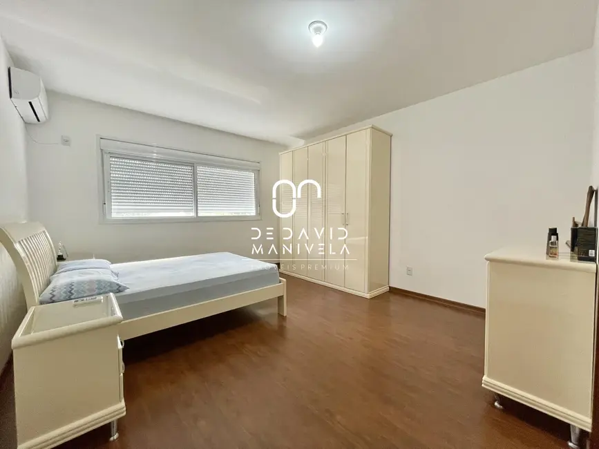 Foto 9 de Apartamento com 3 quartos à venda, 116m2 em Camobi, Santa Maria - RS