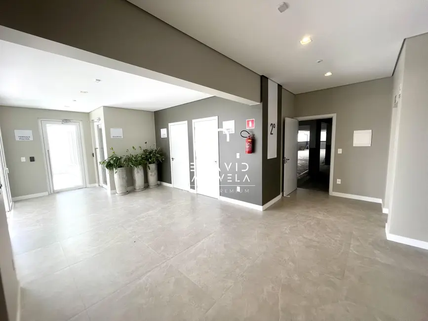 Foto 7 de Apartamento com 3 quartos à venda, 121m2 em Nossa Senhora de Lourdes, Santa Maria - RS