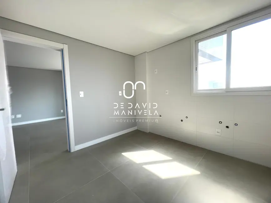 Foto 7 de Apartamento com 3 quartos à venda, 149m2 em Nossa Senhora Medianeira, Santa Maria - RS