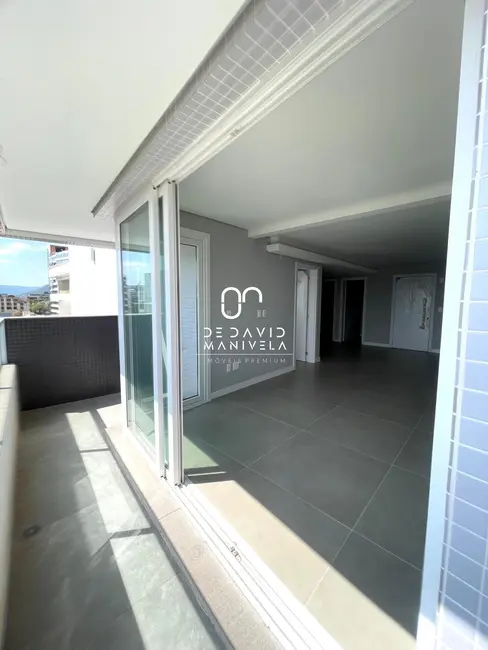 Foto 5 de Apartamento com 3 quartos à venda, 149m2 em Nossa Senhora Medianeira, Santa Maria - RS