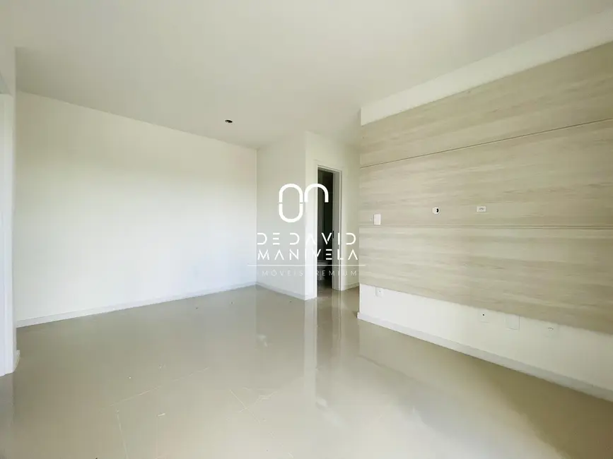 Foto 3 de Apartamento com 2 quartos para alugar, 65m2 em Uglione, Santa Maria - RS