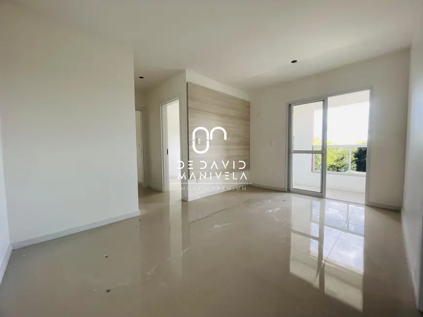 Foto 2 de Apartamento com 2 quartos para alugar, 65m2 em Uglione, Santa Maria - RS