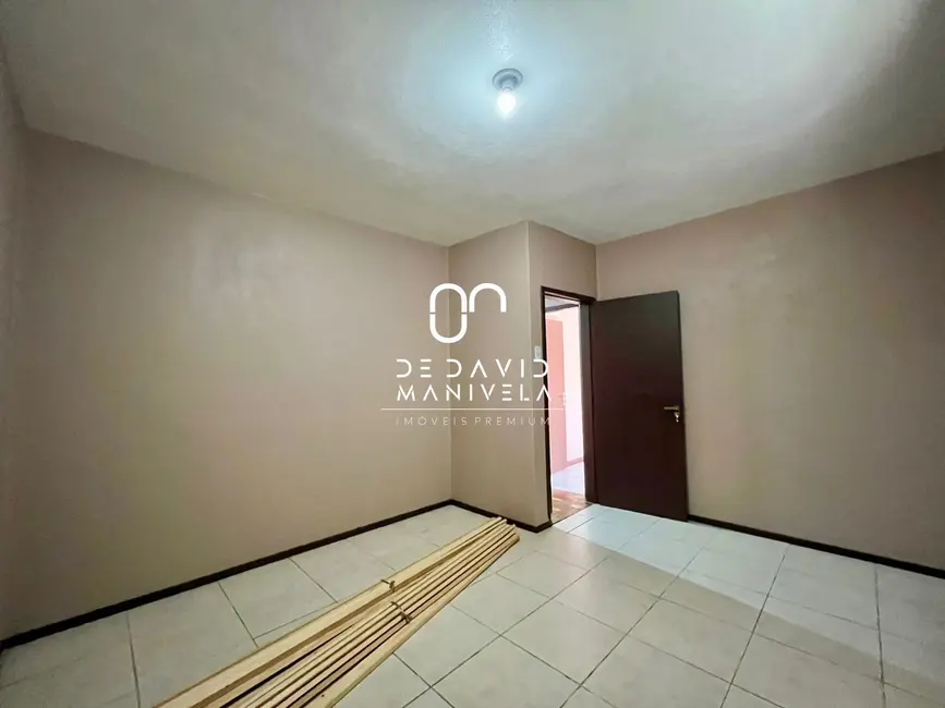 Casa com 3 quartos para alugar, 80m2 em Km 3, Santa Maria - RS - imagem 9 Foto 9 de Casa com 3 quartos para alugar, 80m2 em Km 3, Santa Maria - RS