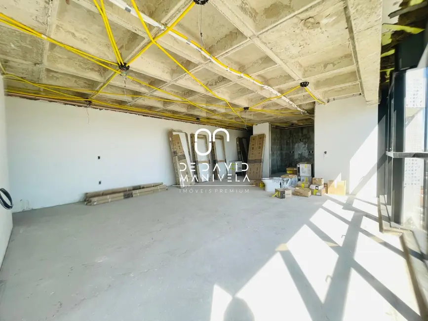 Foto 8 de Apartamento com 3 quartos à venda, 193m2 em Nossa Senhora Medianeira, Santa Maria - RS