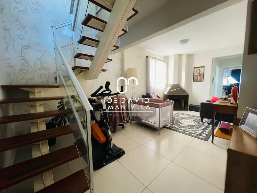 Foto 4 de Cobertura com 3 quartos à venda, 147m2 em Nossa Senhora de Fátima, Santa Maria - RS