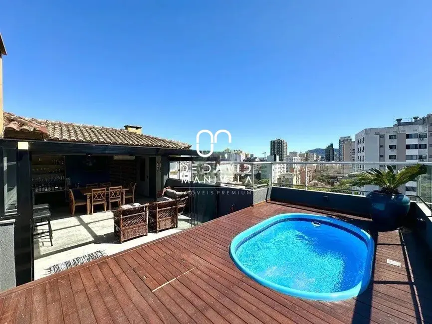 Foto 9 de Cobertura com 3 quartos para alugar, 167m2 em Nossa Senhora Medianeira, Santa Maria - RS