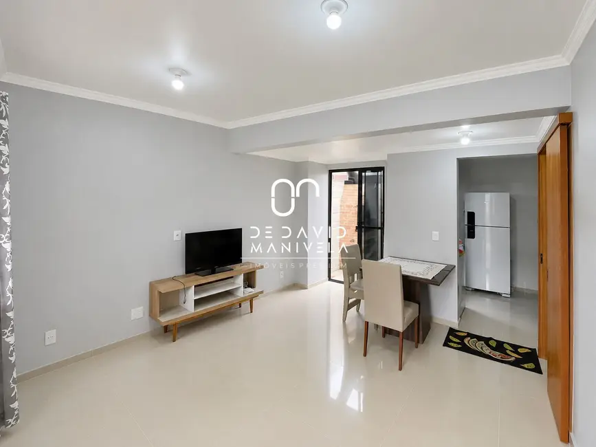 Casa com 2 quartos para alugar, 75m2 em Camobi, Santa Maria - RS - imagem 3 Foto 3 de Casa com 2 quartos para alugar, 75m2 em Camobi, Santa Maria - RS