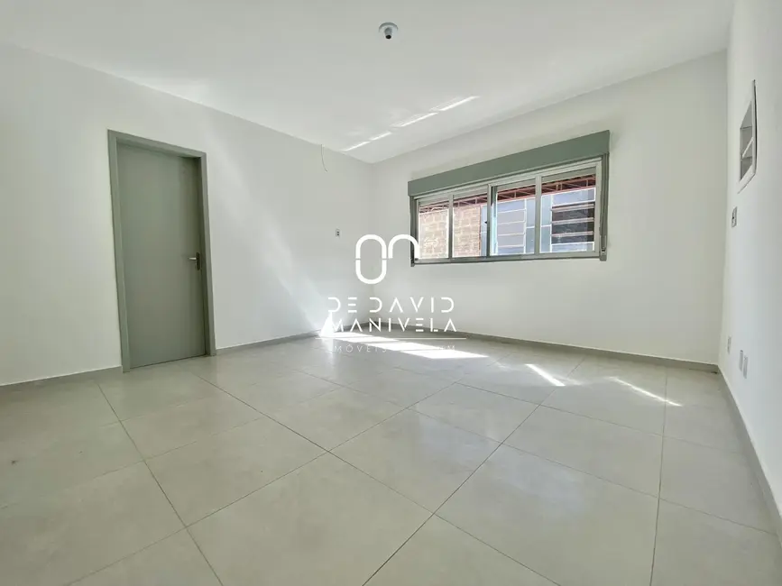 Casa com 4 quartos para alugar, 171m2 em Camobi, Santa Maria - RS - imagem 9 Foto 9 de Casa com 4 quartos para alugar, 171m2 em Camobi, Santa Maria - RS