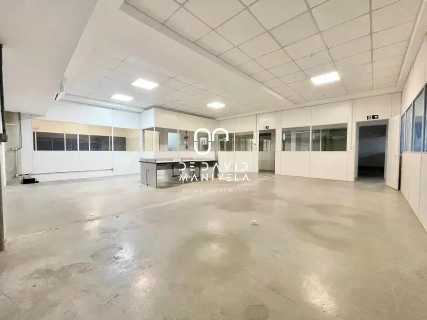 Foto 7 de Armazém / Galpão com 8 quartos para alugar, 1000m2 em Urlândia, Santa Maria - RS