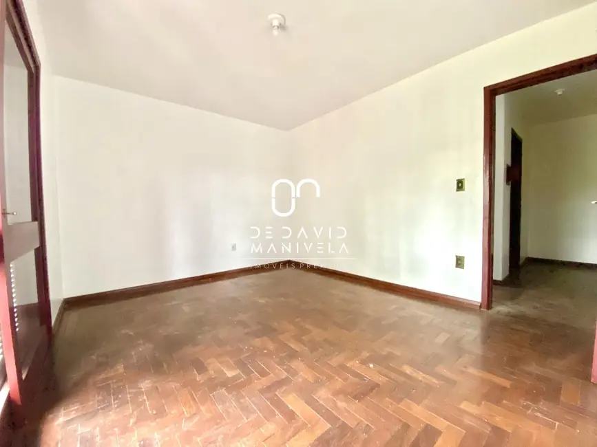 Casa com 3 quartos para alugar, 185m2 em Tomazetti, Santa Maria - RS - imagem 9 Foto 9 de Casa com 3 quartos para alugar, 185m2 em Tomazetti, Santa Maria - RS