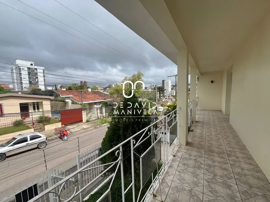 Casa com 3 quartos para alugar, 250m2 em Nossa Senhora das Dores, Santa Maria - RS - imagem 7 Foto 7 de Casa com 3 quartos para alugar, 250m2 em Nossa Senhora das Dores, Santa Maria - RS